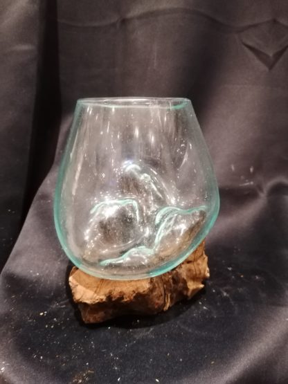 Vase en verre sur bûche (petit) – Image 2