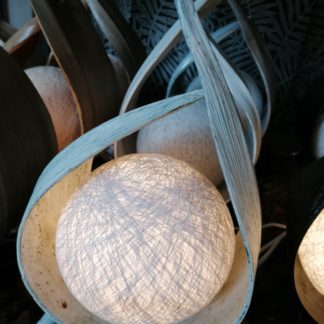 Lampe art-déco noix de coco