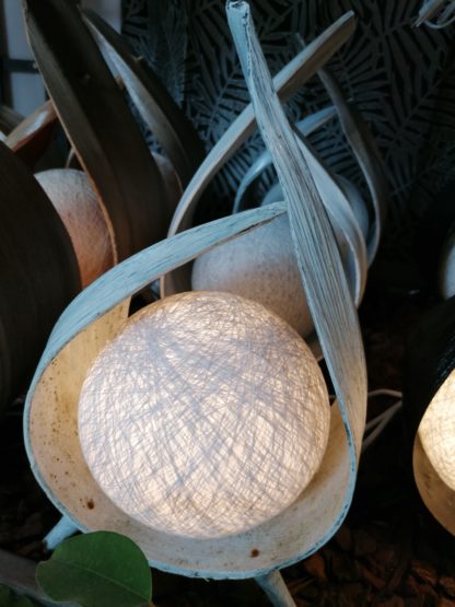 Lampe art-déco noix de coco